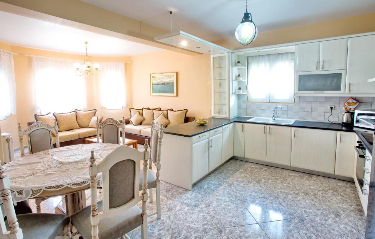 Myrsini' S House Villa Néa Péramos Bagian luar foto