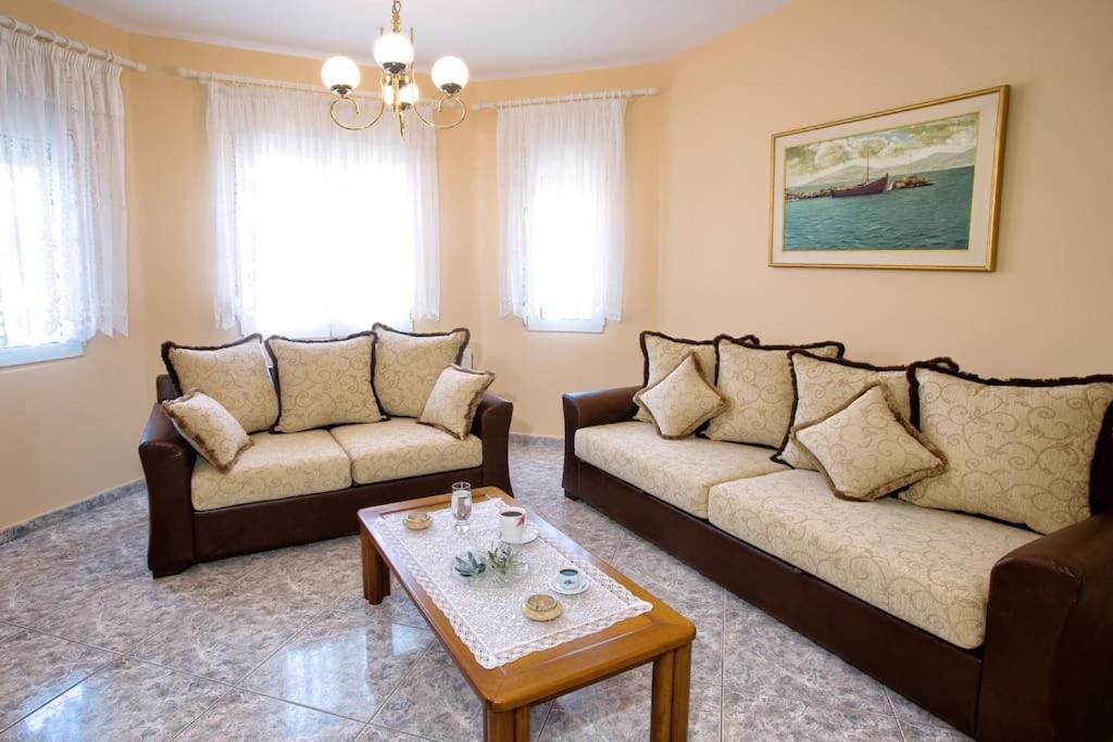 Myrsini' S House Villa Néa Péramos Bagian luar foto