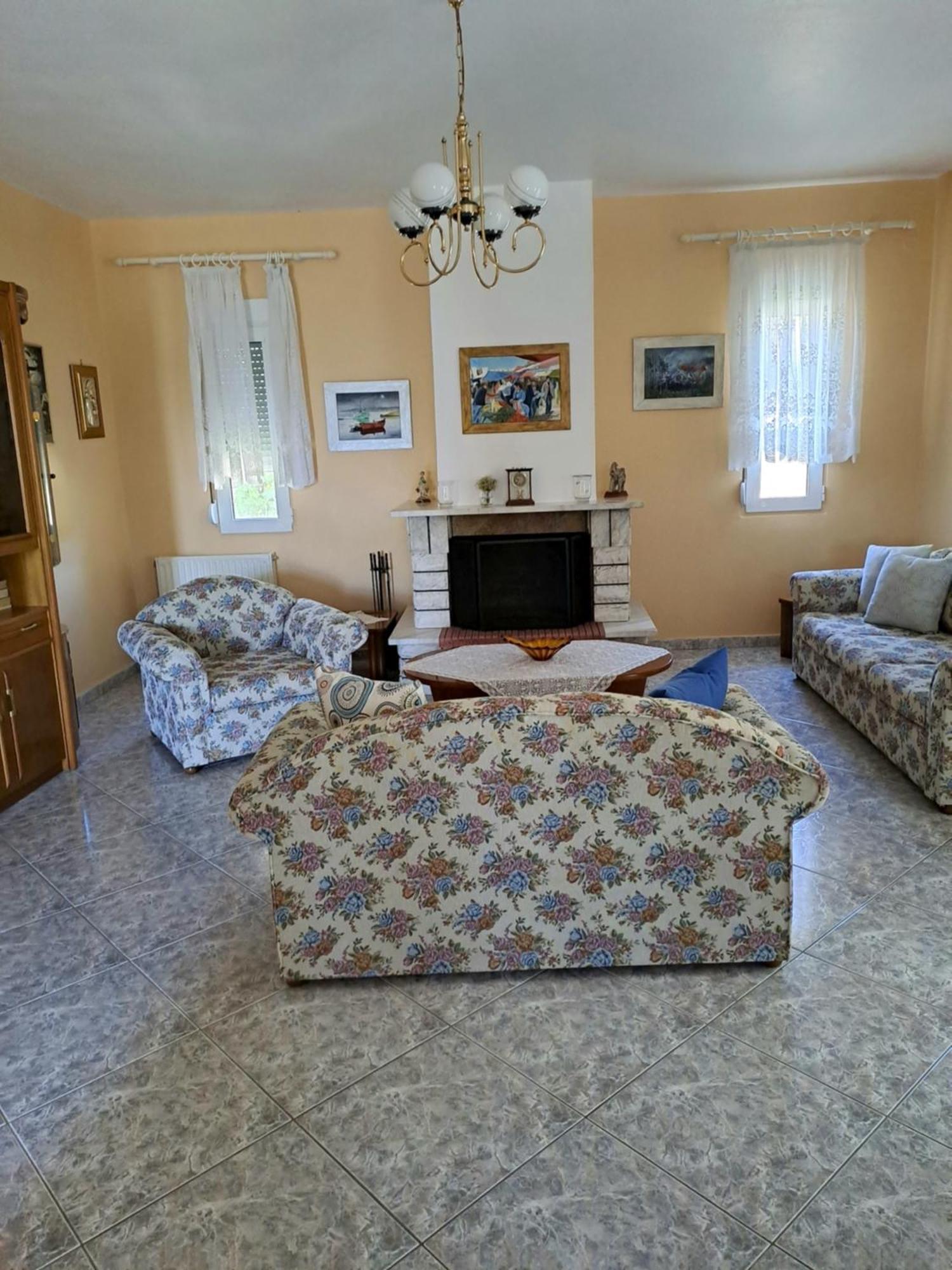 Myrsini' S House Villa Néa Péramos Bagian luar foto