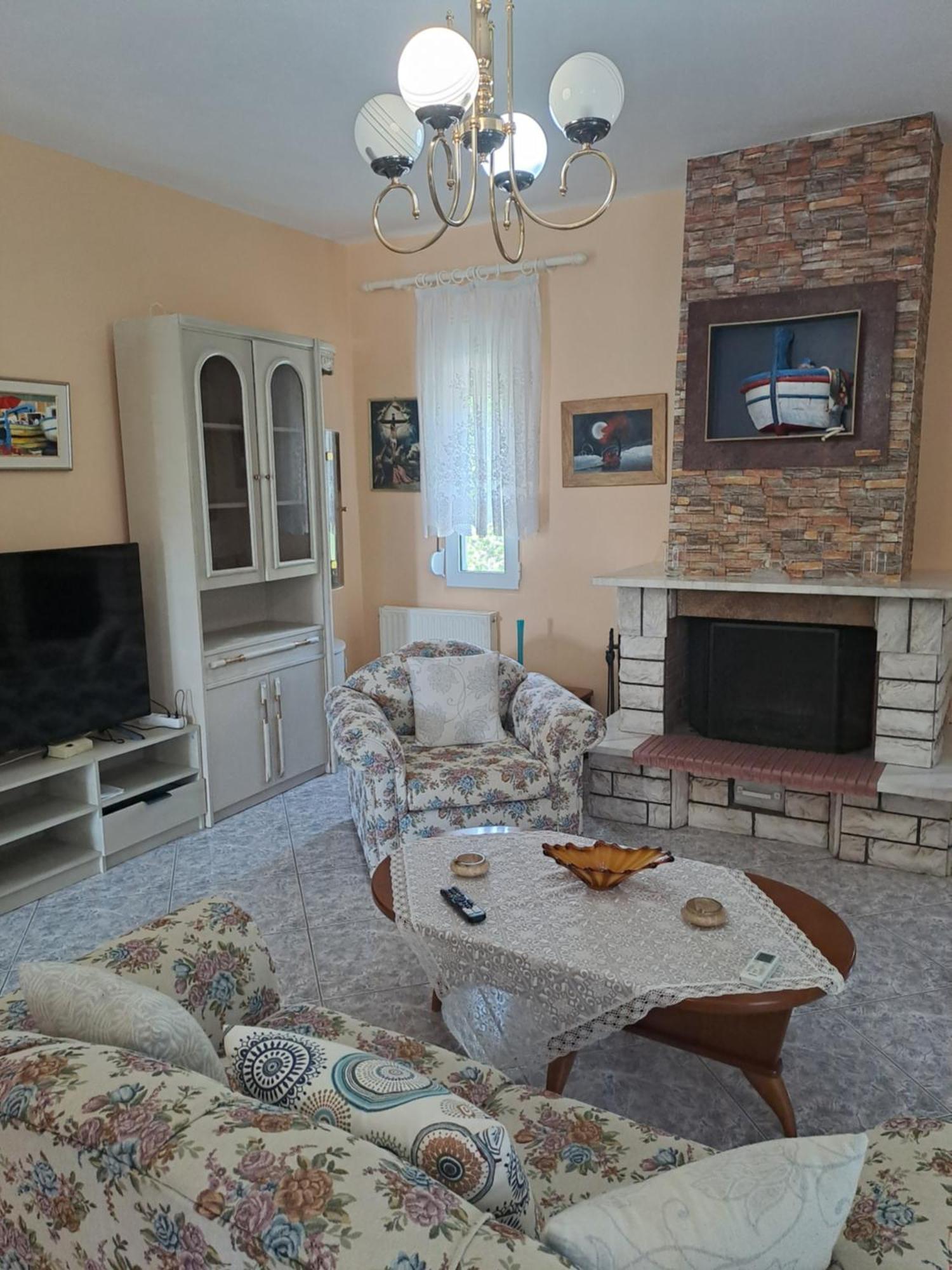 Myrsini' S House Villa Néa Péramos Bagian luar foto